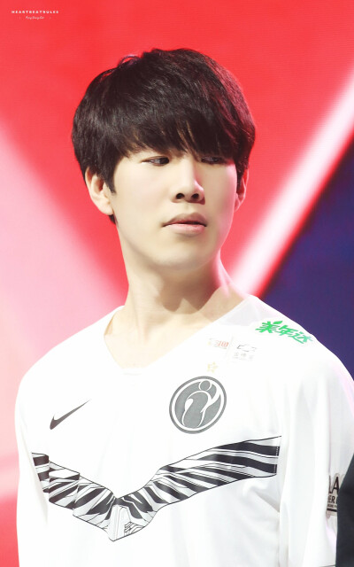 【lpl战报】JDG 2-0 V5：Hope稳中带凶 JDG成功终结V5连胜