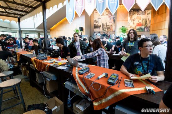 LPL夏季赛W8D2：小Wei野区遭遇Tarzan，Rookie对位Creme