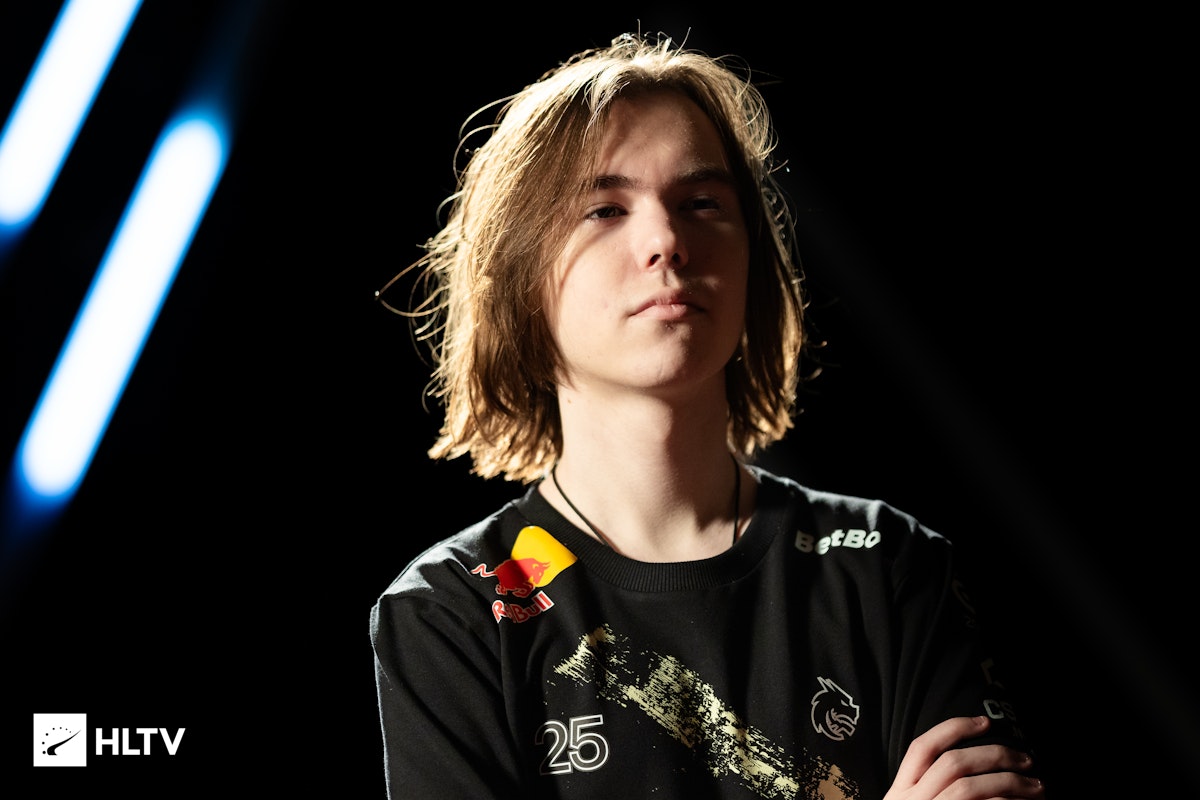 爆料人：左手合同有自动续约条款 要左手只能破坏条件／支付转会费